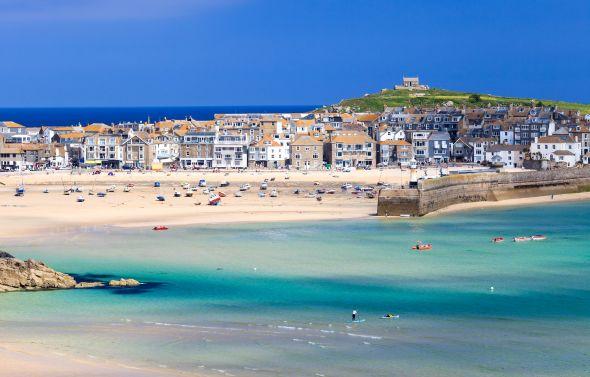 This coastal town with its beautiful beaches and iconic sunset views is ideal for lazy walks and your next Airbnb investment. Perhaps a serviced apartment where you rent out the whole place, with a full kitchen, breakfast nook, living area, log burner, etc.