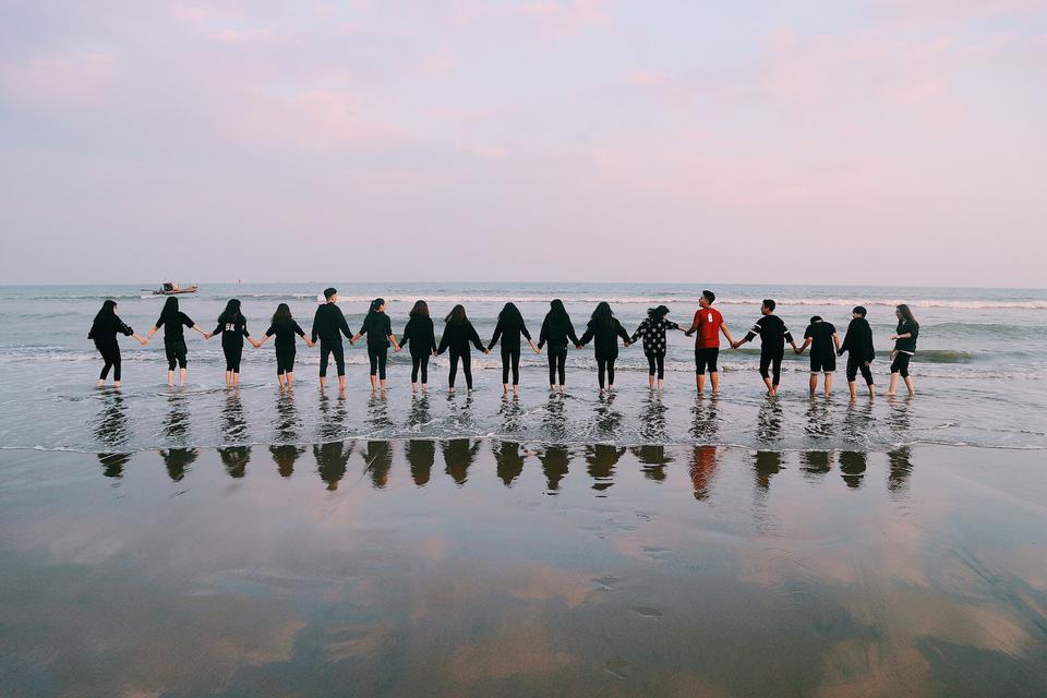 How to Build Your Vacation Rental Team | A Complete Guide