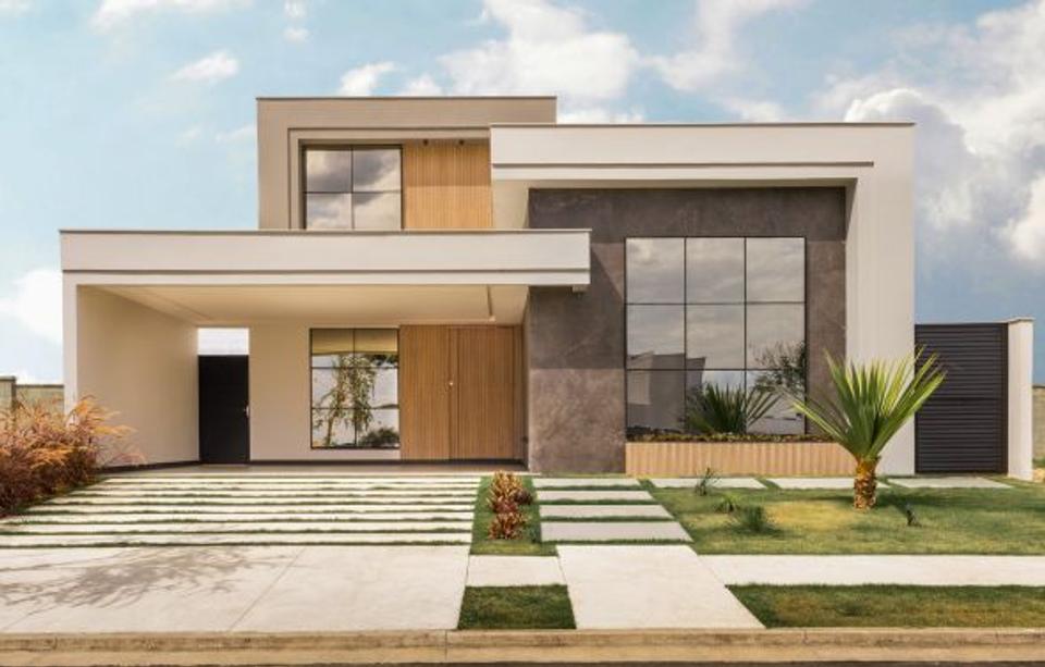 Which Solutions Help with Remote Management of Vacation Properties: Complete Guide to Property Management Success