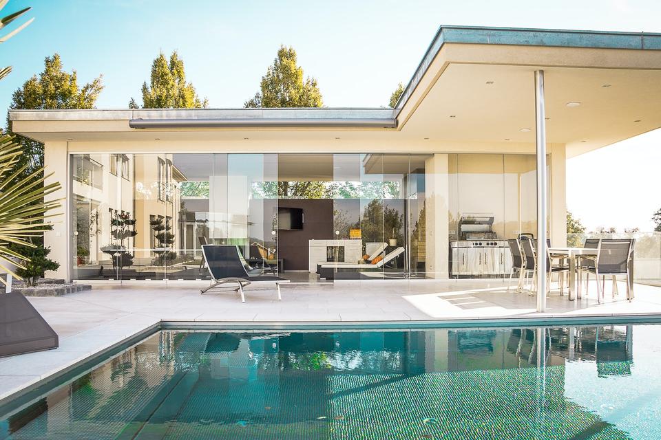 What is Airbnb Plus and How Does it Work for Hosts?