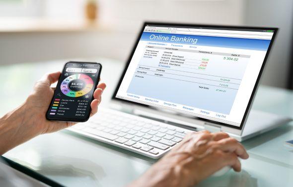 Simplifying financial tracking using software