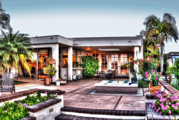 Plum Guide offers hosts a premium guest experience and professionally crafted listings, attracting longer stays with fewer issues — though all marketing materials are owned by the platform.
