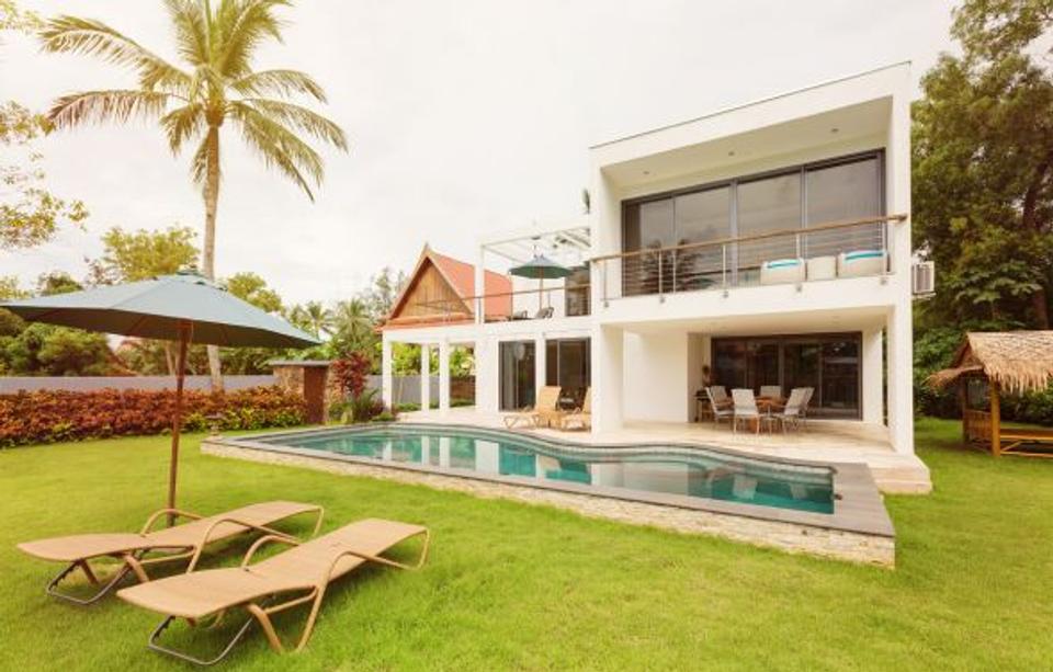 How Can I Avoid Guest Complaints Caused by Listing Errors: Complete Host Guide 2025