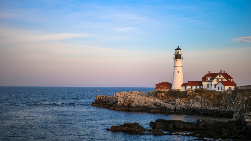 Airbnb Rules in Maine | Laws, Regulations, and Taxes
