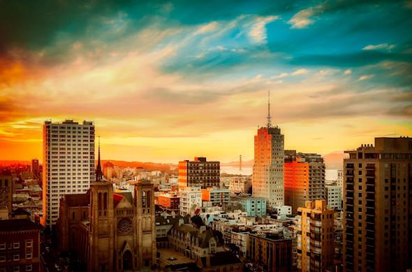San Francisco is one of the most iconic and beautiful cities in the U.S. with its undeniable history, fascinating museums, ravishing beaches, entertainment hub, great neighborhoods, and most of all filled with fun and exciting activities to choose from.
