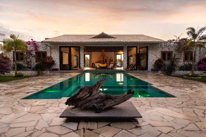 Airbnb vs. Homes and Villas by Marriott Bonvoy: A Guide for Property Managers