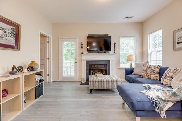 Selecting a date range in Airbnb’s Similar Listings tool can cause listings to appear as both booked and unbooked, offering a fuller view of partial availability and helping you set smarter, more flexible pricing.