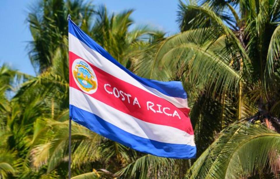 Airbnb Rules in Costa Rica: Legal and Tax Requirements for Hosts in 2026